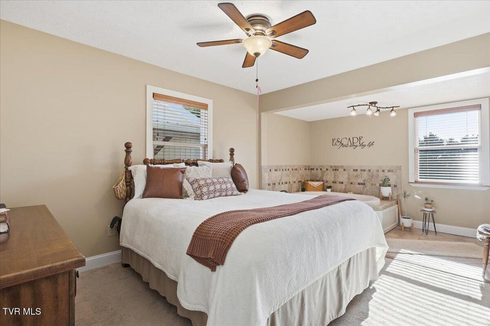 Photo #13: 235 Sunny Way