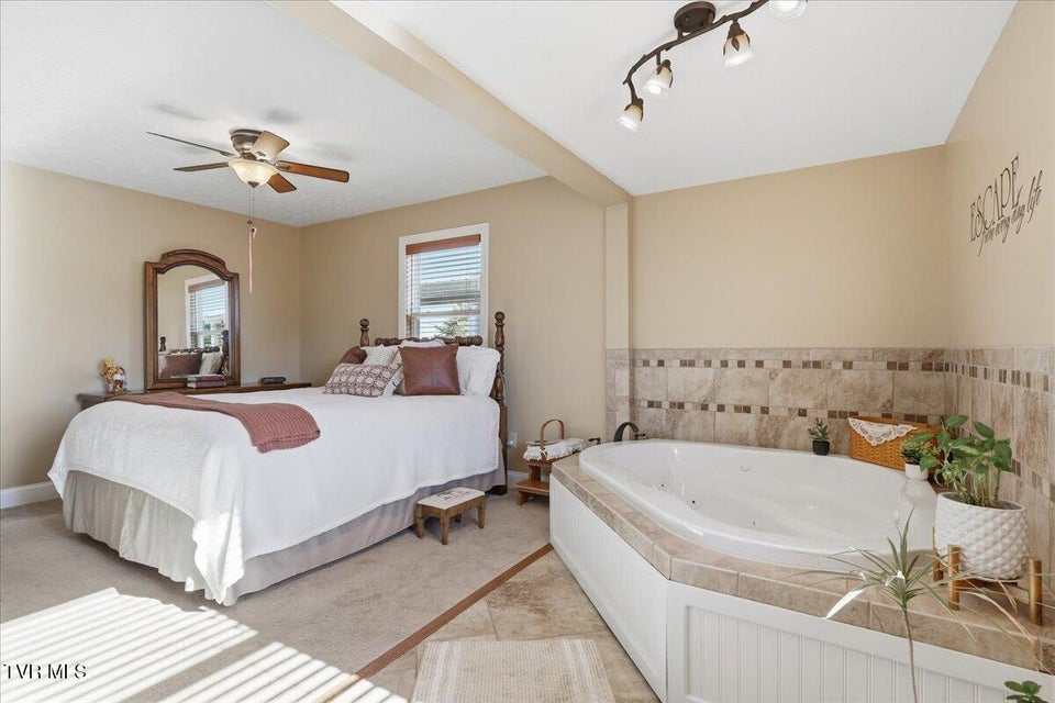 Photo #14: 235 Sunny Way