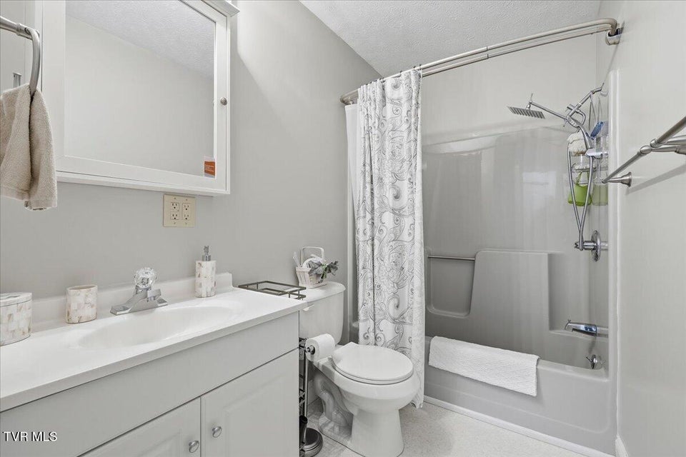 Photo #19: 235 Sunny Way