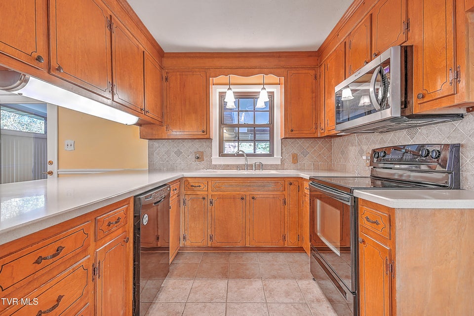 Photo #18: 7323 White Pine Circle