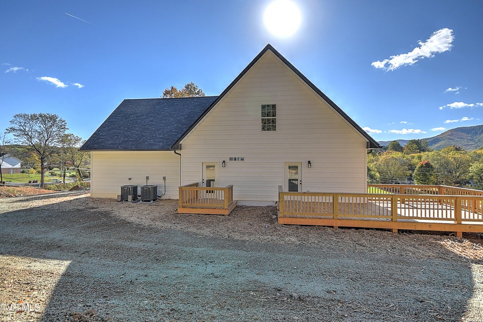 Photo #38: 1906 Cherokee Road