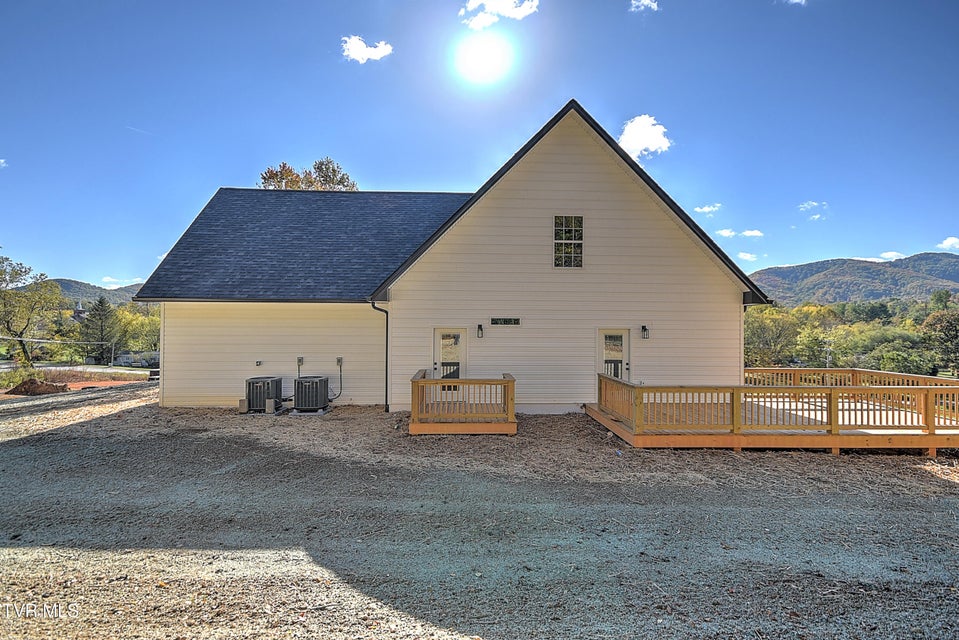 Photo #39: 1906 Cherokee Road