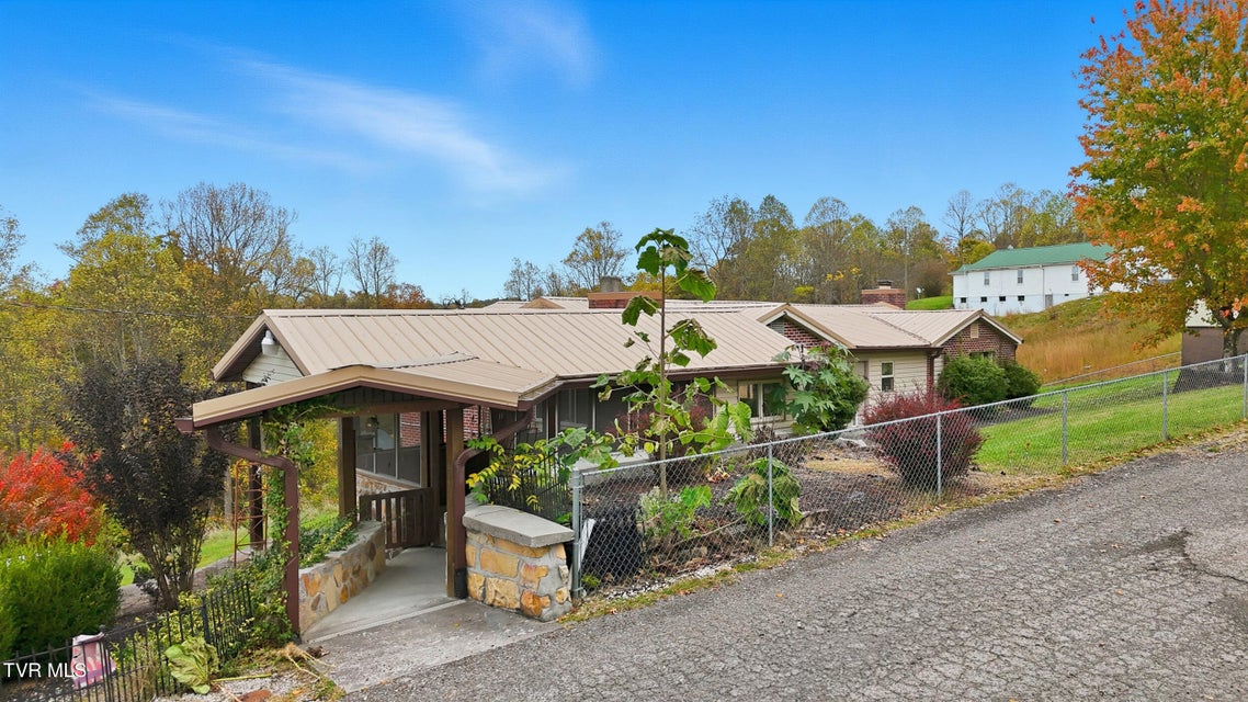 Photo #9: 490 Delaney Lane