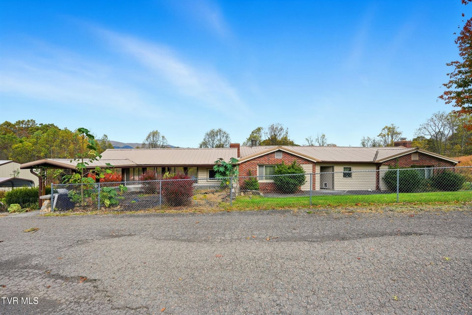 Photo #10: 490 Delaney Lane