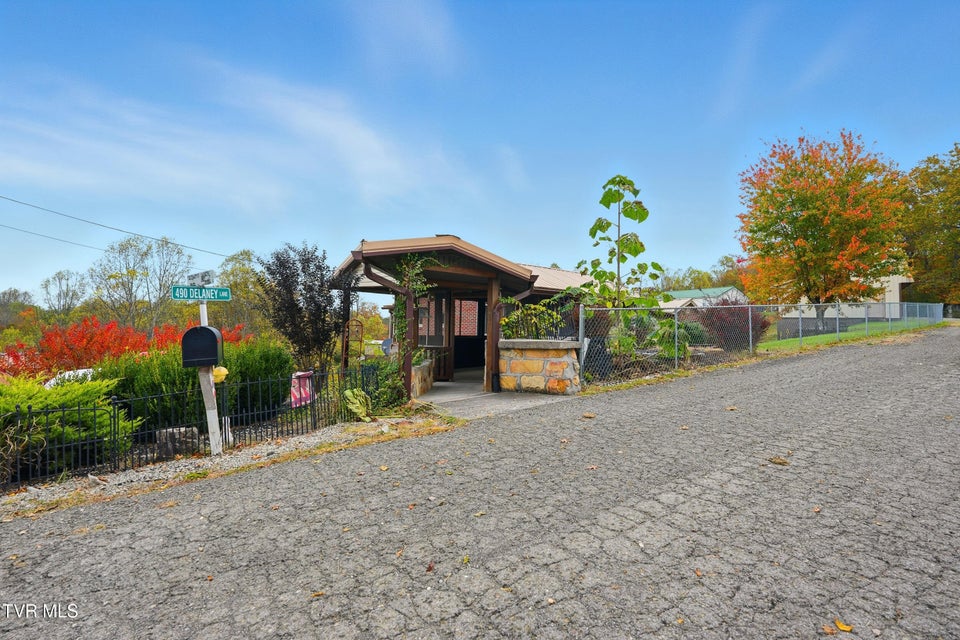 Photo #11: 490 Delaney Lane