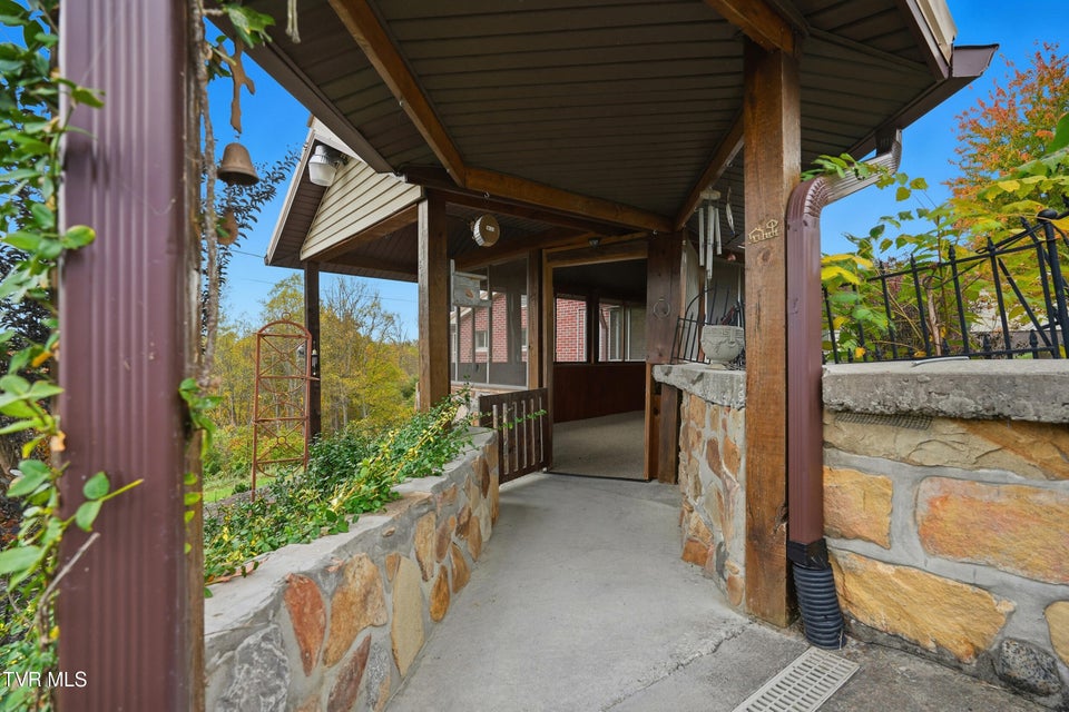 Photo #15: 490 Delaney Lane