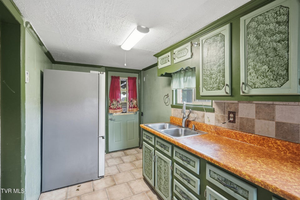 Photo #19: 490 Delaney Lane