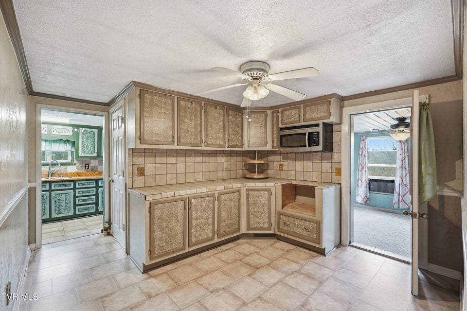 Photo #22: 490 Delaney Lane