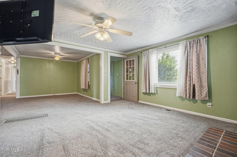 Photo #25: 490 Delaney Lane