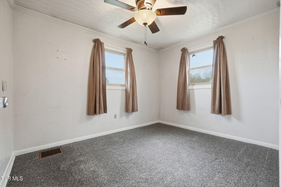 Photo #31: 490 Delaney Lane