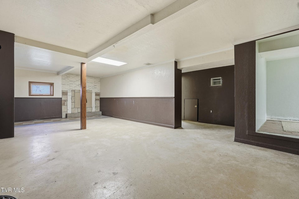 Photo #35: 490 Delaney Lane