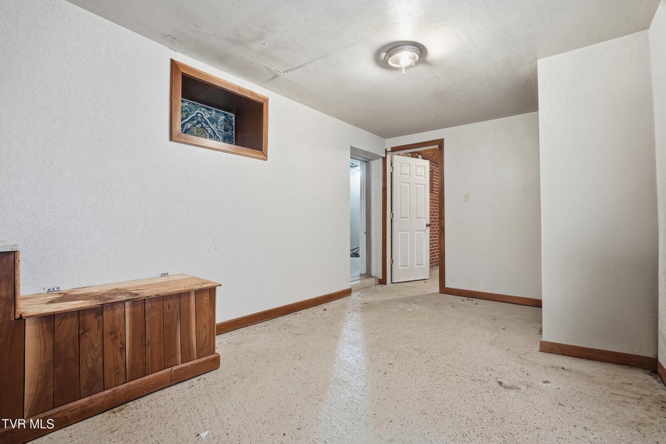 Photo #36: 490 Delaney Lane