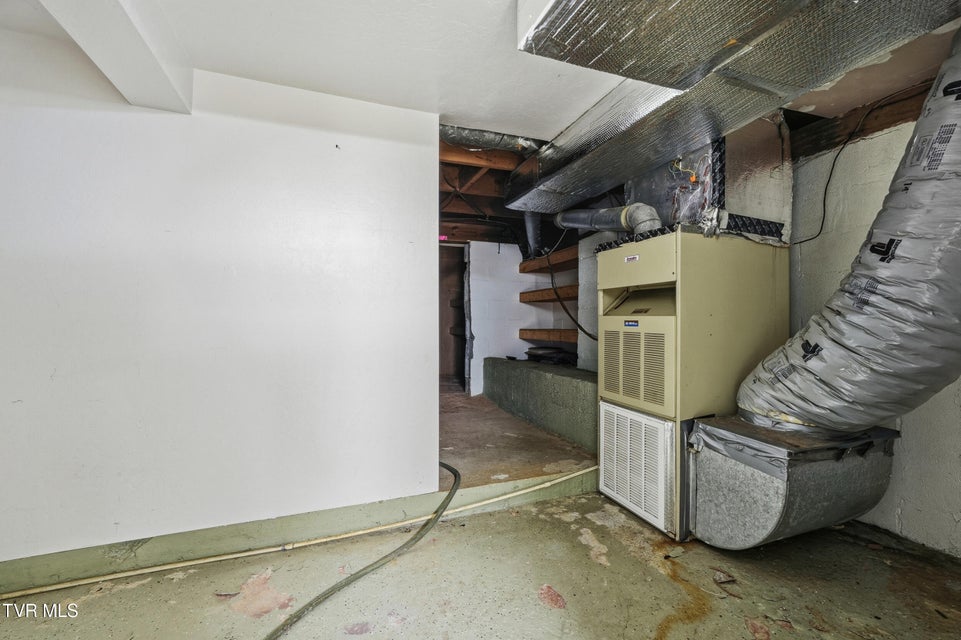 Photo #38: 490 Delaney Lane