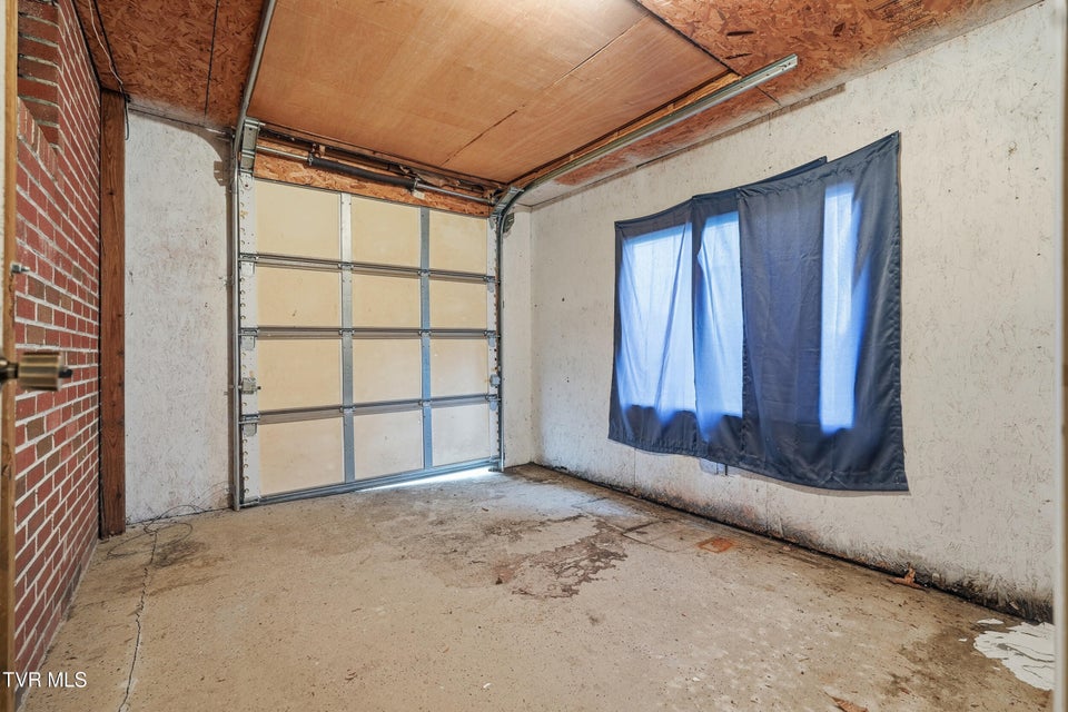 Photo #48: 490 Delaney Lane