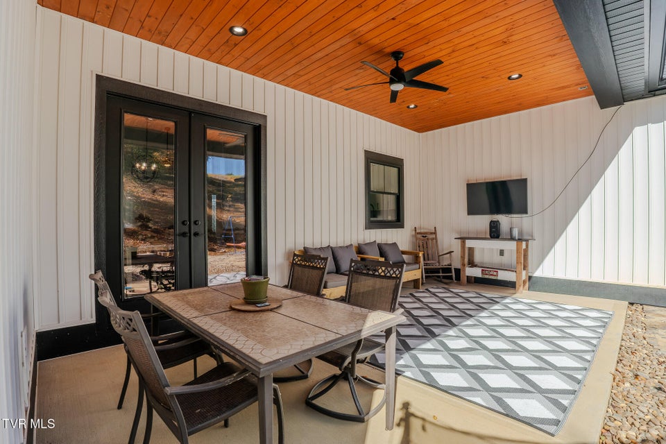 Photo #41: 1863 Chapman Highway