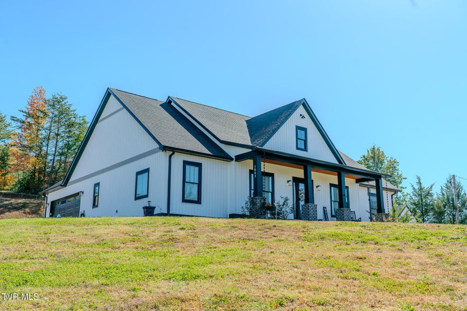 Photo #49: 1863 Chapman Highway