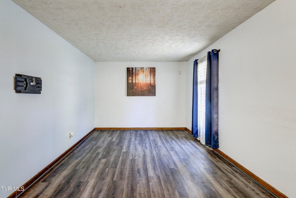 Photo #5: 607 Dover Avenue