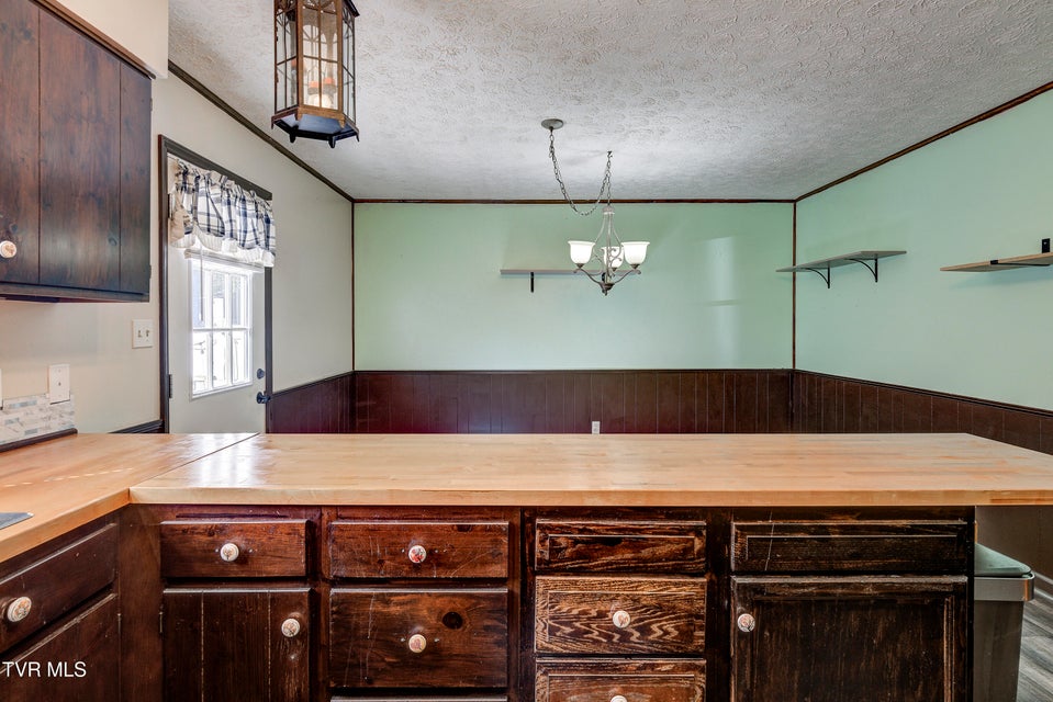 Photo #15: 607 Dover Avenue