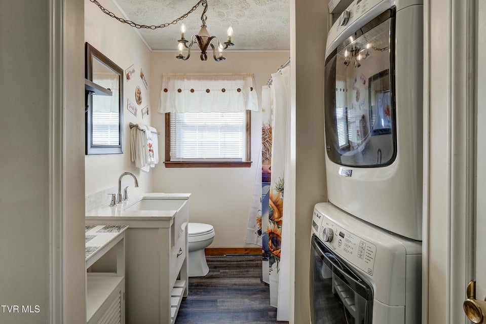 Photo #18: 607 Dover Avenue