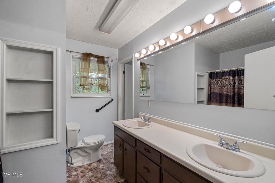 Photo #16: 403 Morningside Drive