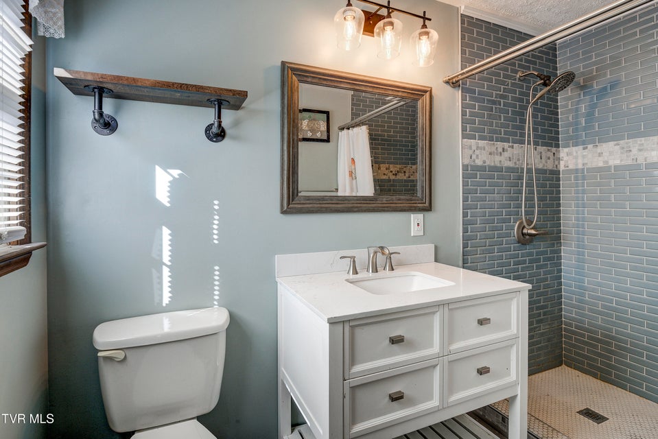 Photo #29: 607 Dover Avenue