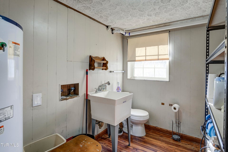 Photo #35: 607 Dover Avenue