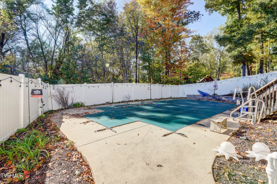 Photo #39: 607 Dover Avenue