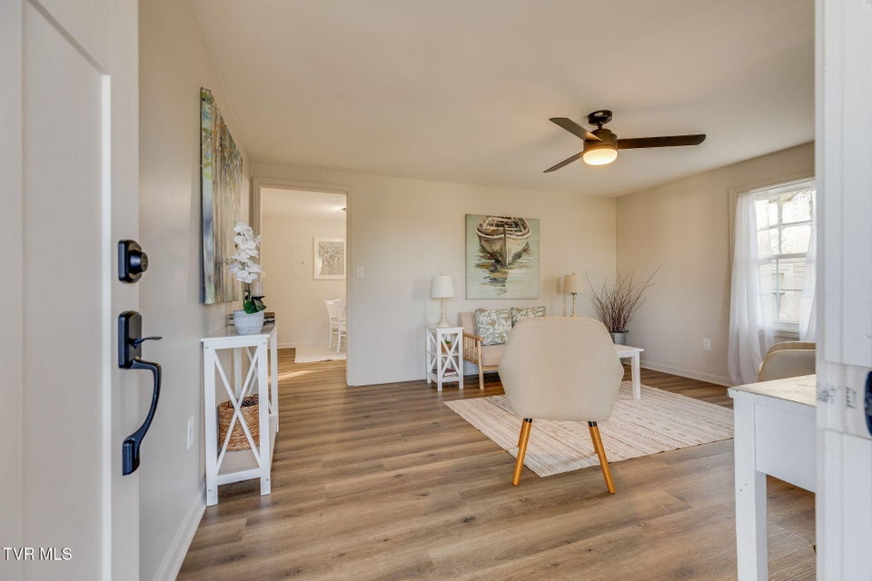 Photo #4: 1615 Maryland Avenue