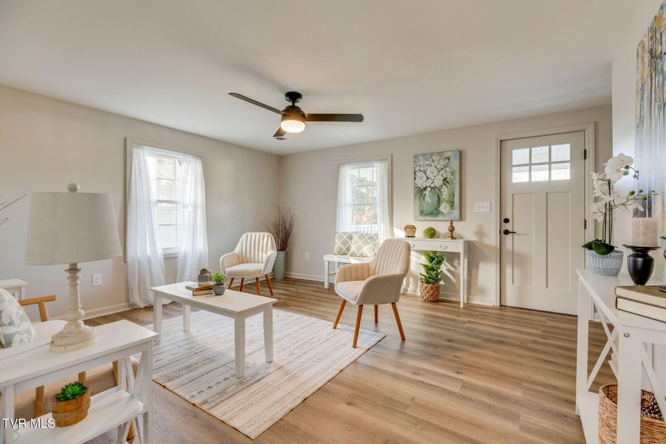 Photo #5: 1615 Maryland Avenue