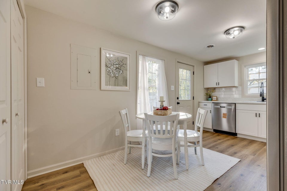 Photo #7: 1615 Maryland Avenue