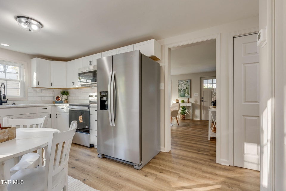 Photo #8: 1615 Maryland Avenue