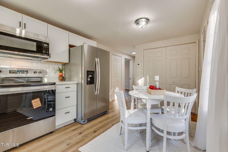 Photo #11: 1615 Maryland Avenue