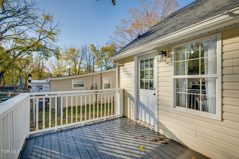 Photo #21: 1615 Maryland Avenue