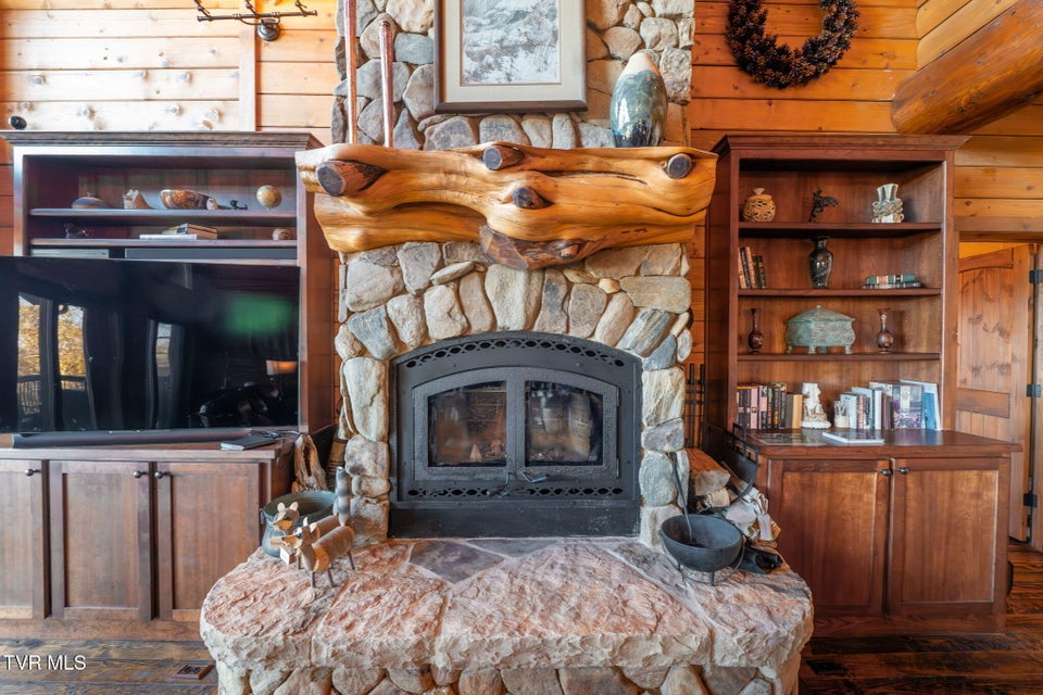 Photo #24: 7464 Callalantee Drive