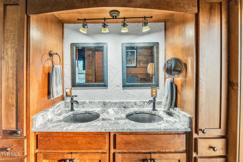 Photo #41: 7464 Callalantee Drive