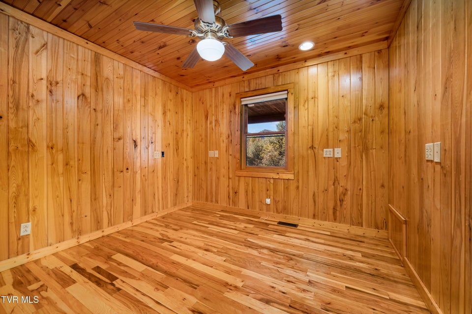 Photo #33: 928 Avery Branch Road