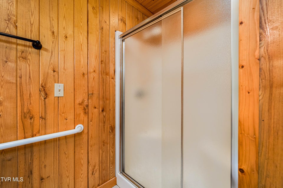 Photo #36: 928 Avery Branch Road