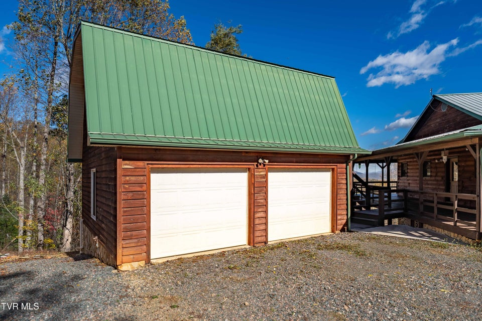 Photo #95: 928 Avery Branch Road