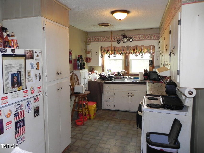 Photo #7: 404 Market Street