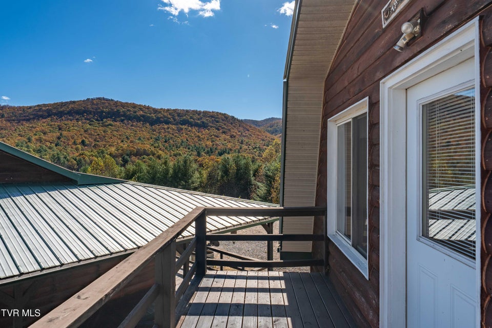 Photo #99: 928 Avery Branch Road