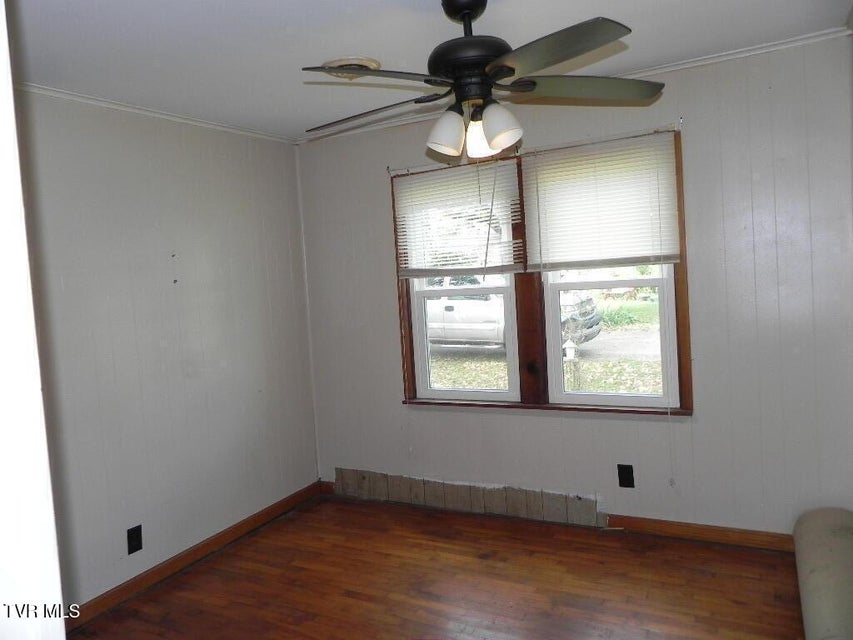 Photo #4: 404 Market Street