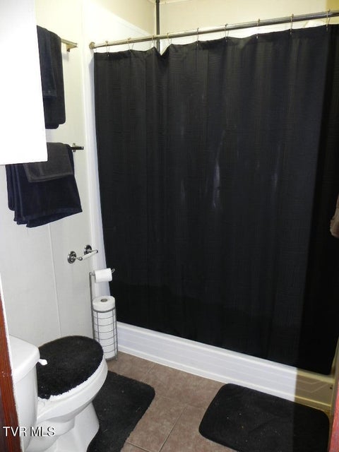 Photo #5: 404 Market Street