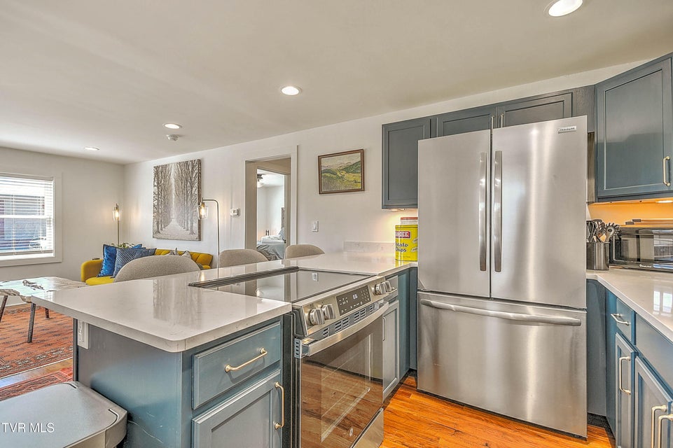 Photo #20: 1132 1/2 Virginia Avenue