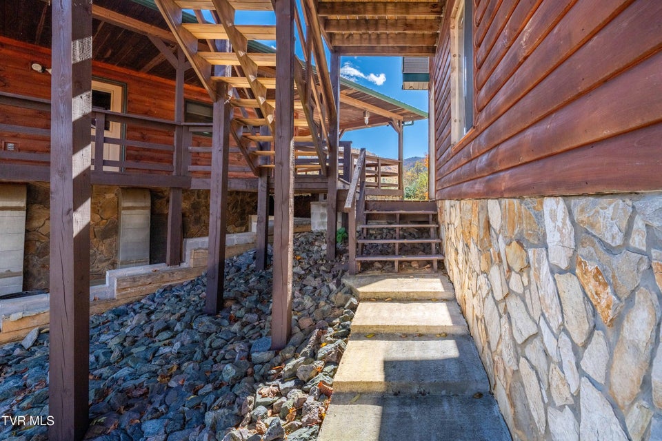 Photo #38: 928 Avery Branch Road