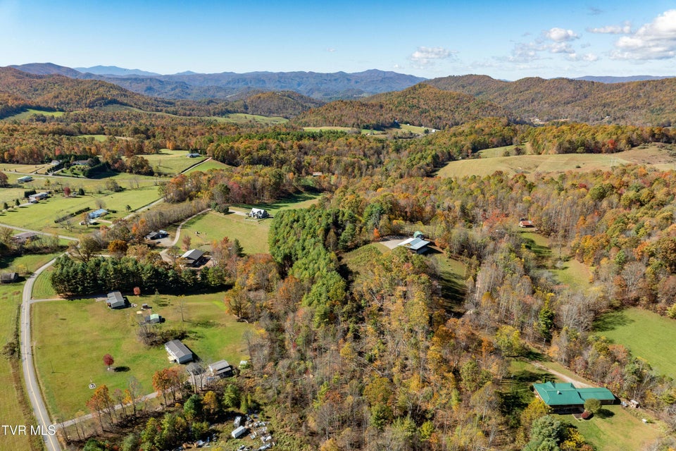 Photo #62: 928 Avery Branch Road