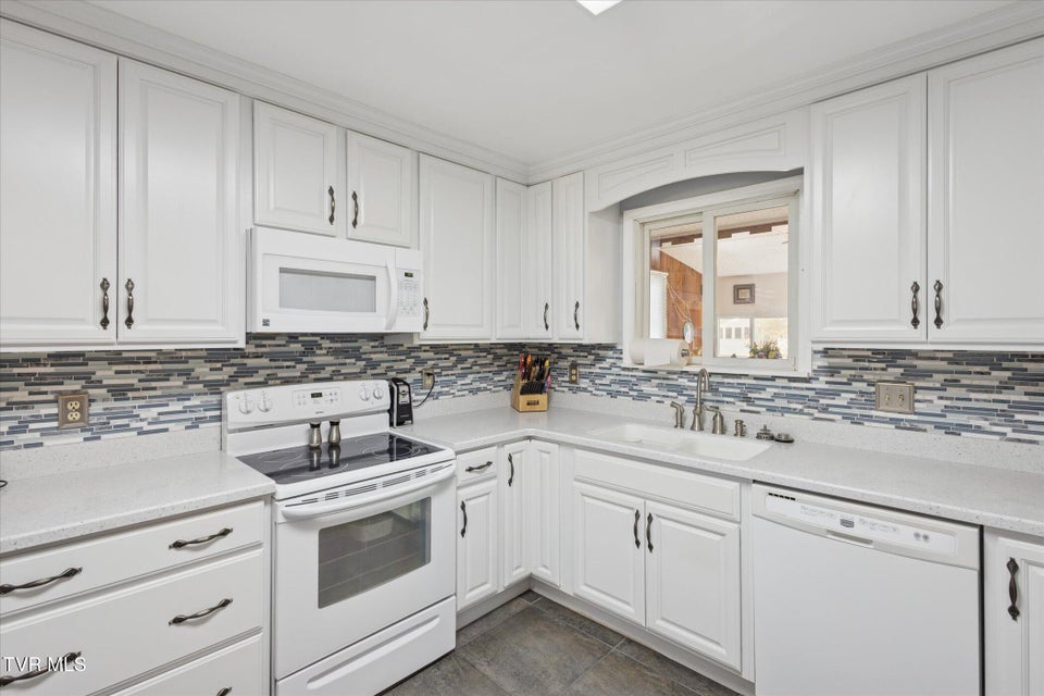 Photo #13: 107 Dogwood Lane