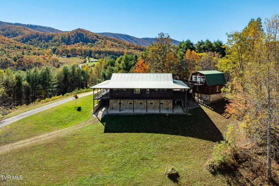 Photo #64: 928 Avery Branch Road