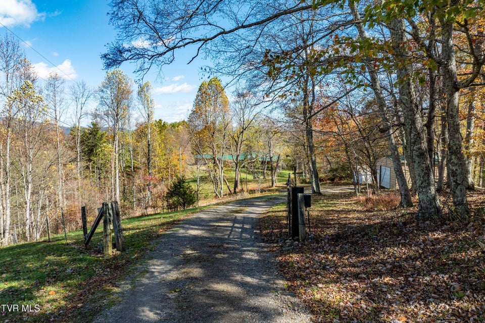 Photo #70: 928 Avery Branch Road