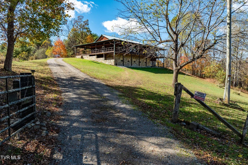 Photo #71: 928 Avery Branch Road