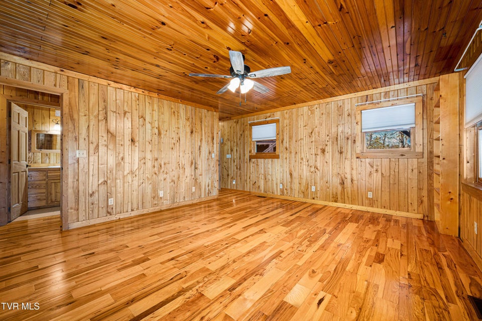 Photo #79: 928 Avery Branch Road